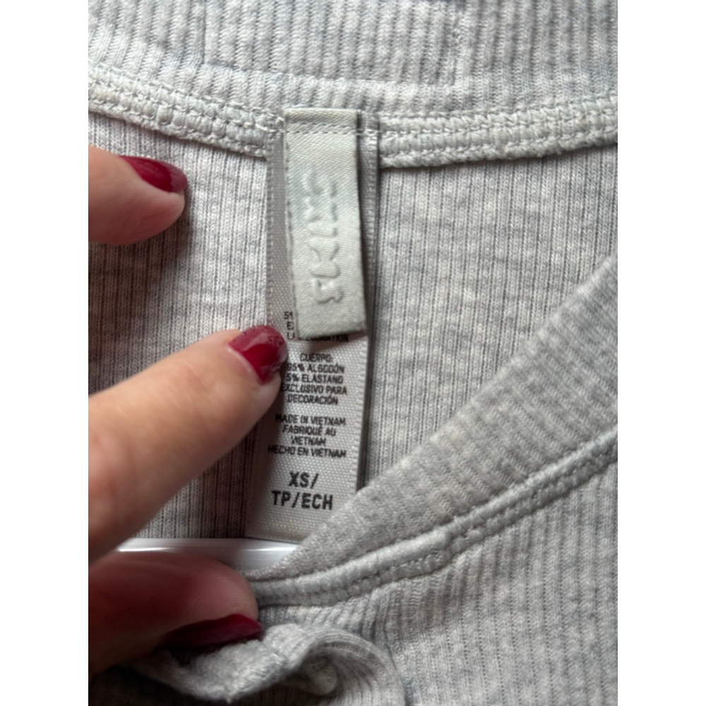 Women's SKIMS Stretch Cotton Rib Long Sleeve Henley Top XS Light Grey - Picture 5 of 5